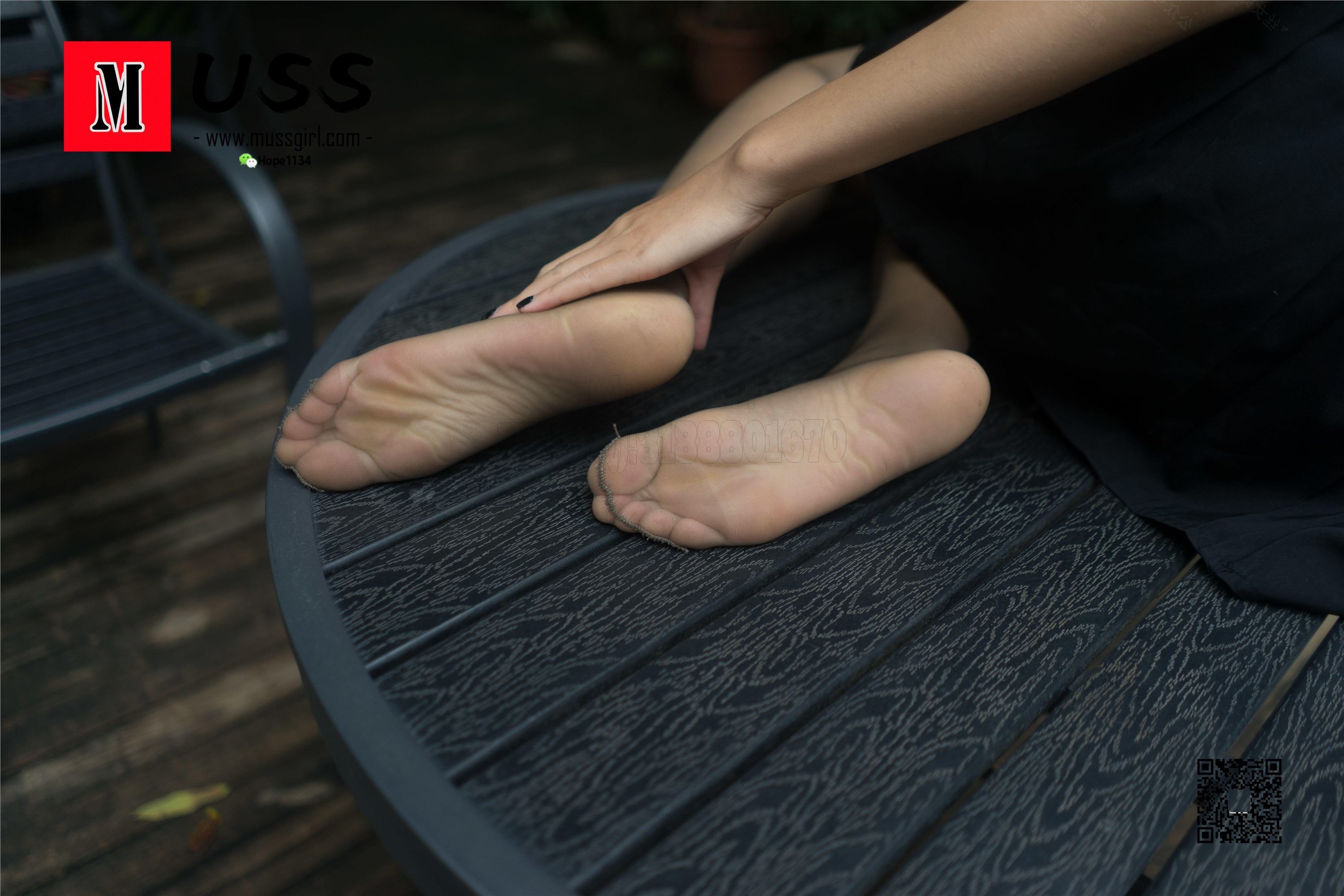 MussGirl慕丝女郎  NO.267-院落一角的黑丝足迹